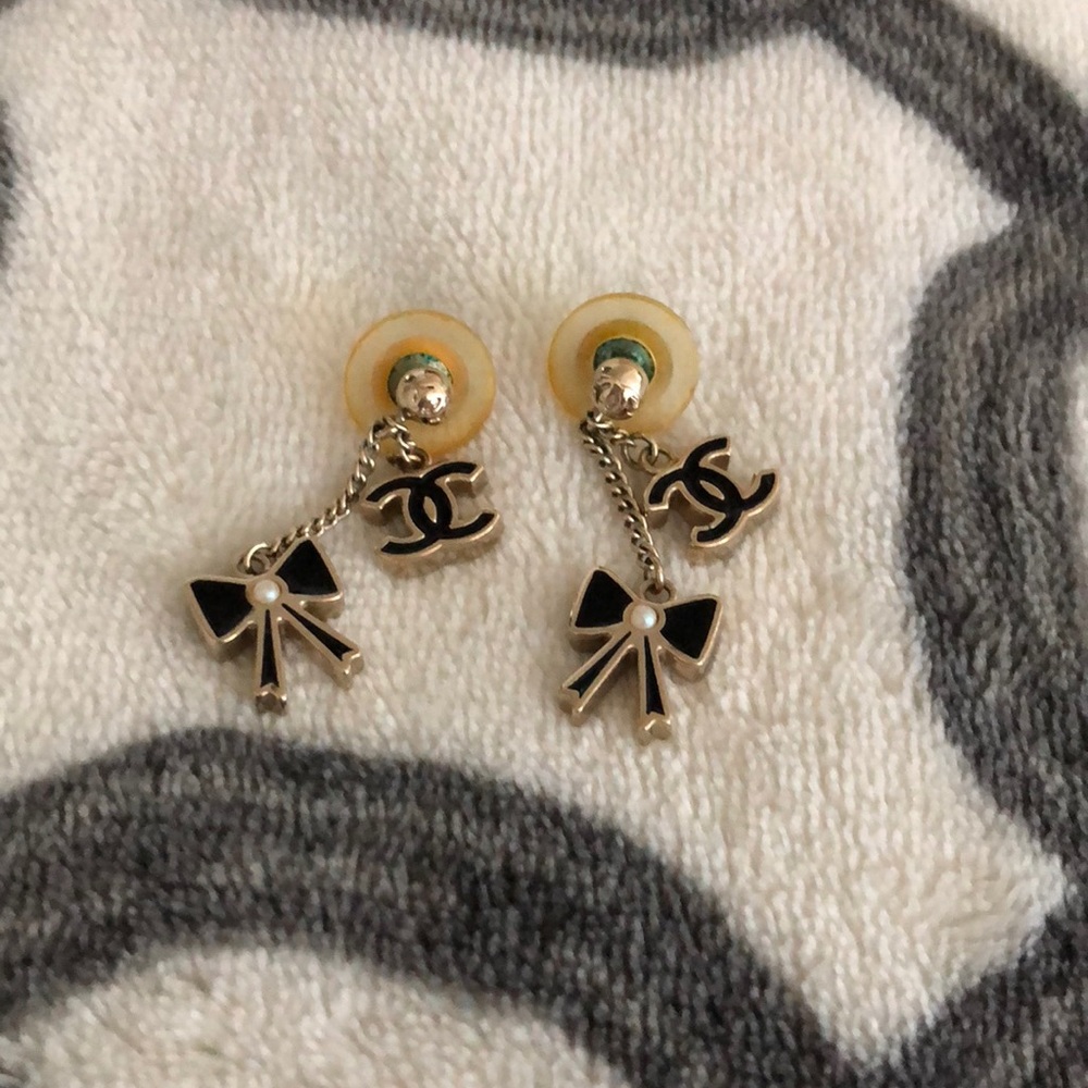 Chanel ribbon earrings